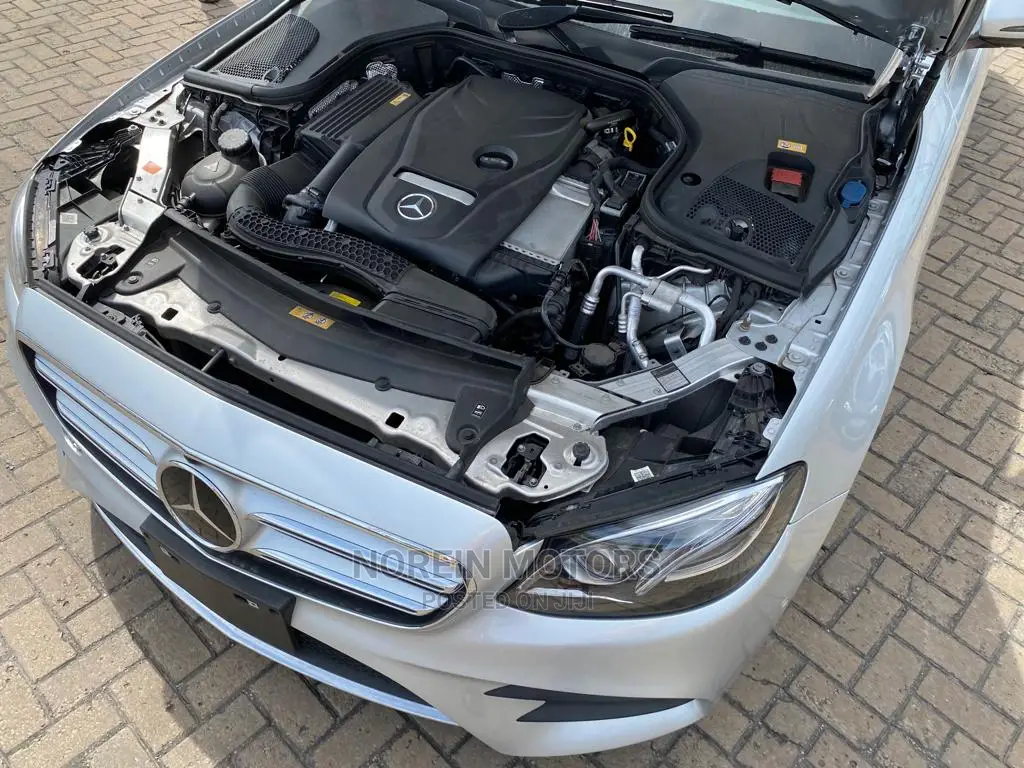 Mercedes-Benz E200 2016 Silver