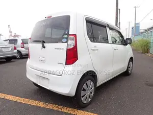 Suzuki Wagon 2015 White