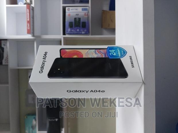 New Samsung Galaxy A04e 128 GB Black - thumbnail 2