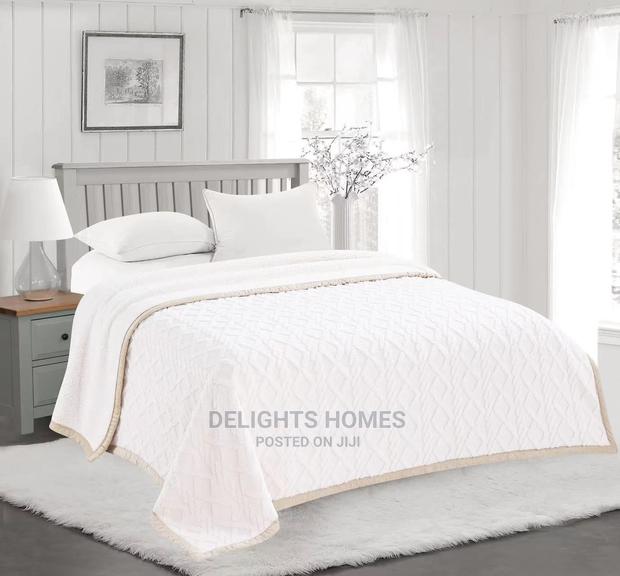 Woolen Plain Duvet - thumbnail 4
