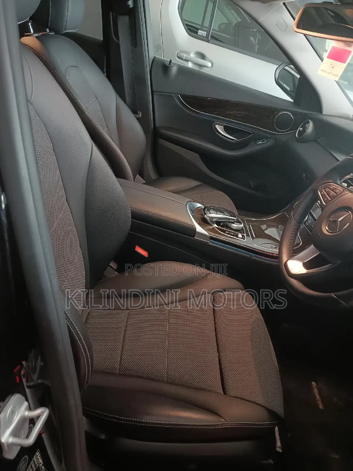 Mercedes-Benz C200 2016 Black