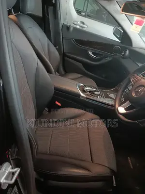 Mercedes-Benz C200 2016 Black