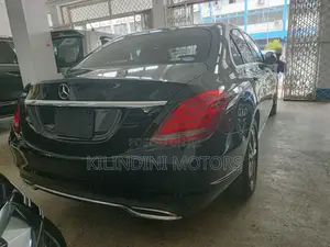 Mercedes-Benz C200 2016 Black