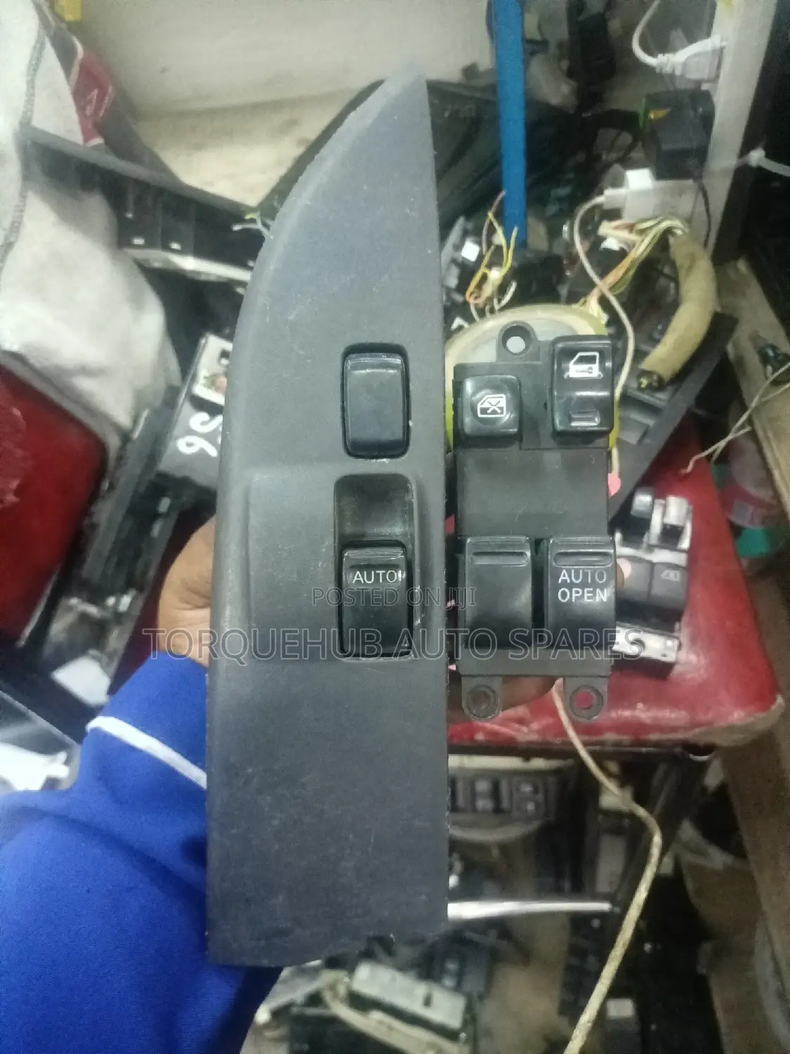 Nissan AD Power Window Switch