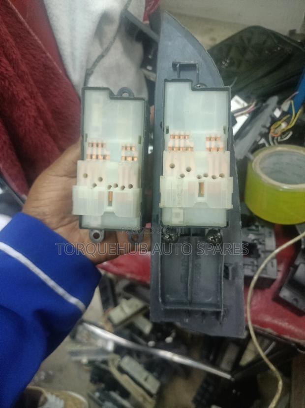 Nissan AD Power Window Switch - thumbnail 2