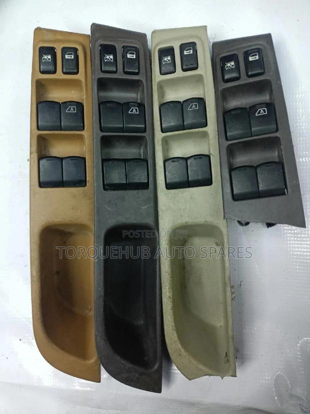 Nissan March Power Window Switch - main view