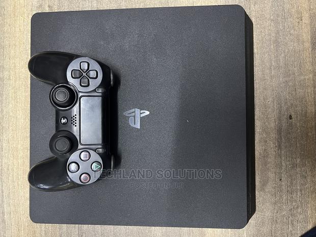 Sony Ps4 Slim - thumbnail 2