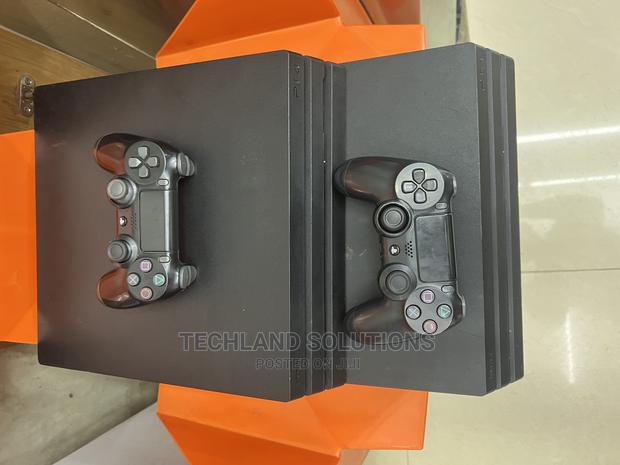 Playstation 4 Pro - main view