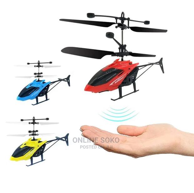 Remote Control Infrared Induction Mini Helicopter Toy - thumbnail 3