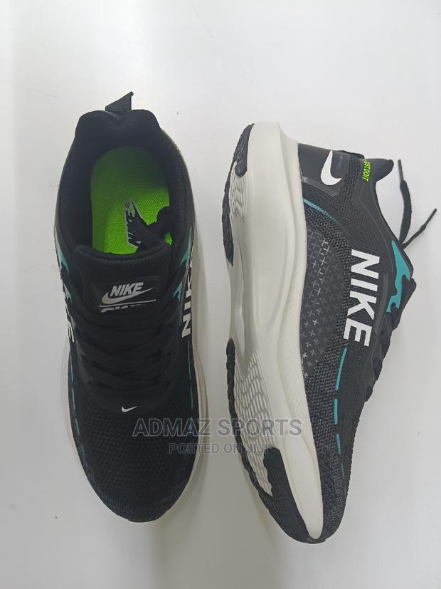 Nike Sports Shoes - main view