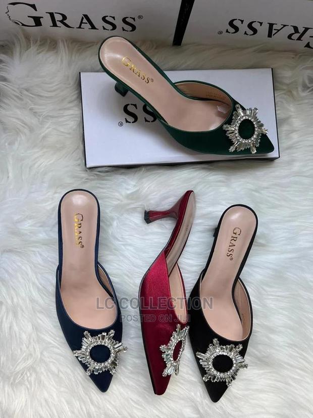 Open Shoes - thumbnail 3