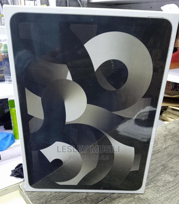 New Apple iPad Air 64 GB Silver - main view