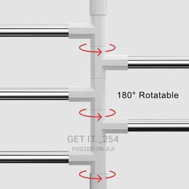 4 Rode Bathroom Rotatable Towel Racks Storage