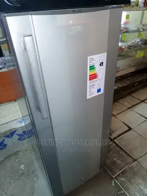 Von Hotpoint 220L Fridge