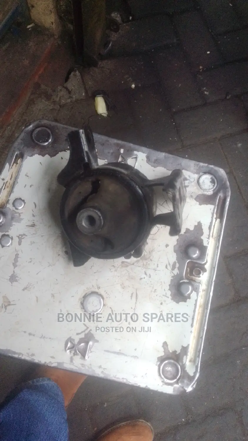 Honda ARIA/Fit Gearbox Mounting