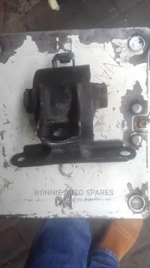 Honda ARIA/Fit Gearbox Mounting