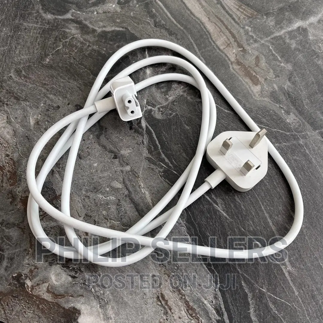 New Power Cord 13" / 15" Macbook PRO 2M X607-7580 - UK Exten