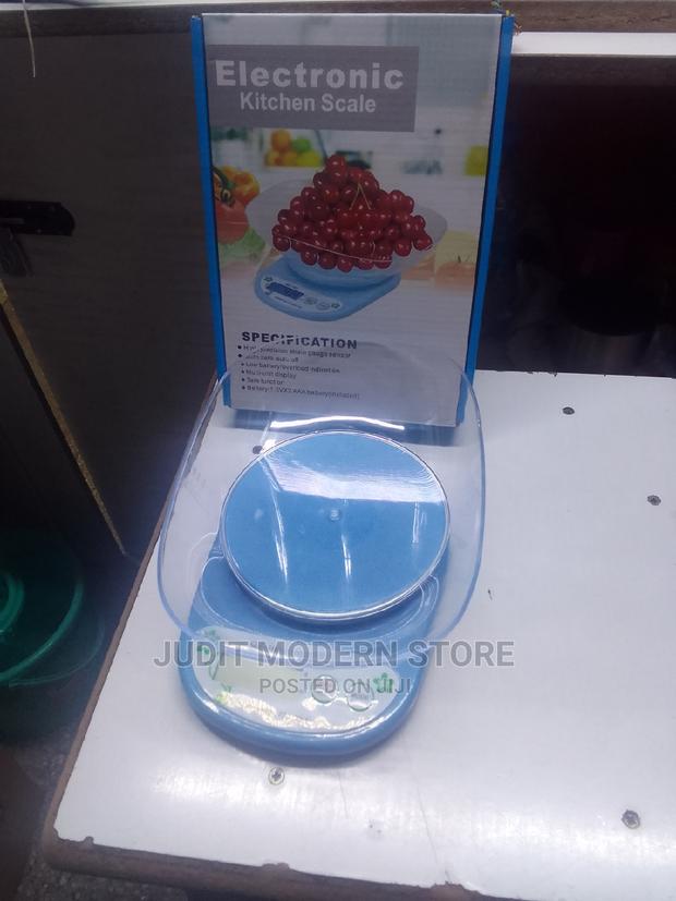 Quality Kitchen Scale With Bow