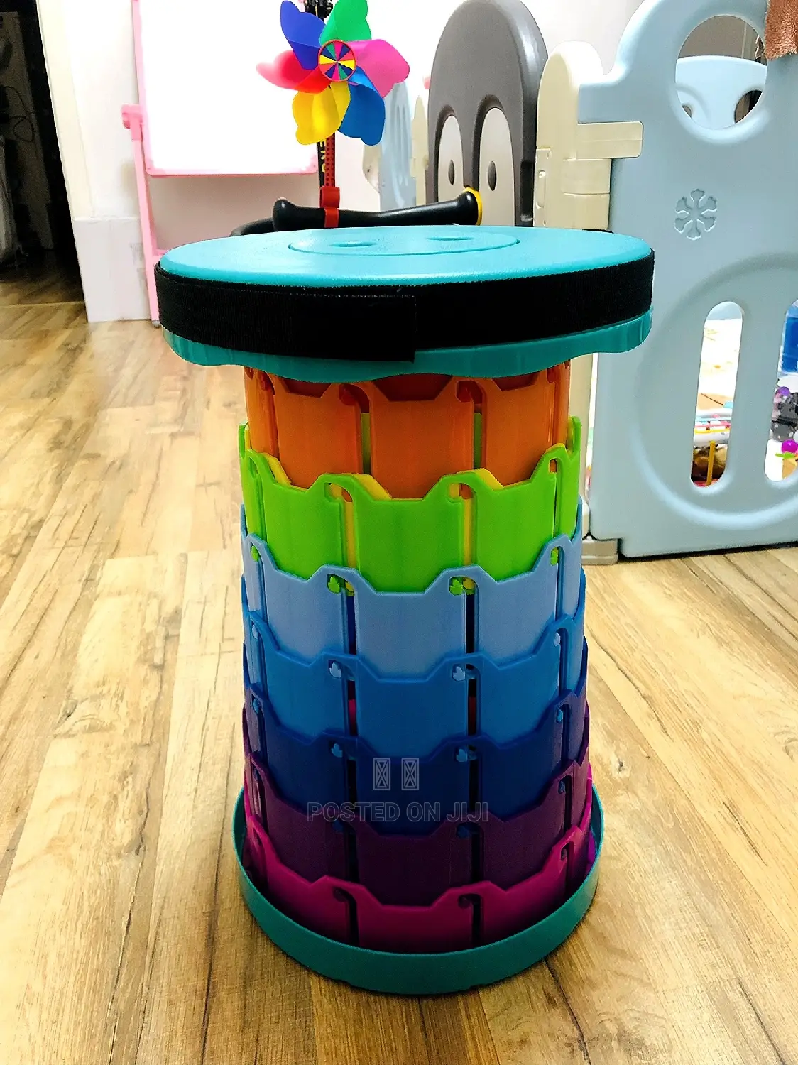 Rainbow Foldable/Retractable Stools