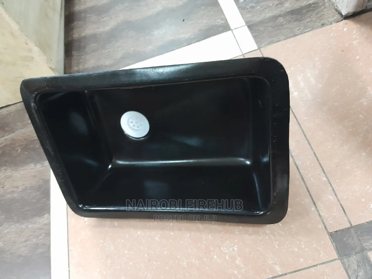 Laboratory Water Sink With Fittings