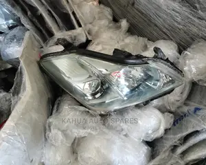Crown Athlete/Royal 2007/2008/2009/2010/2012 Xenon Headlight