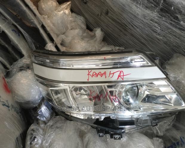 Voxy 2015 Xenon Headlights/Clear Shade