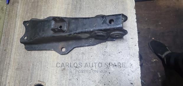Lower Control Arm Isuzu Tougher - thumbnail 3