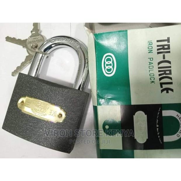 Tri-Circle Hardware Padlock