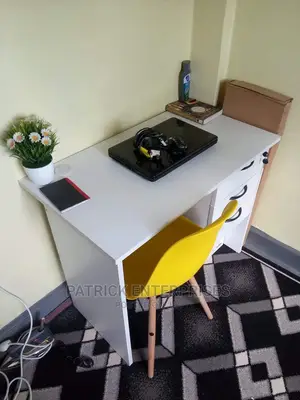 Study Desk 0.9 Mtr Plus Eames Chairs
