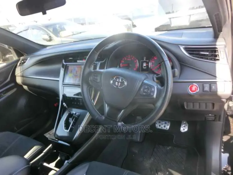 Toyota Harrier 2.0 2017 Black