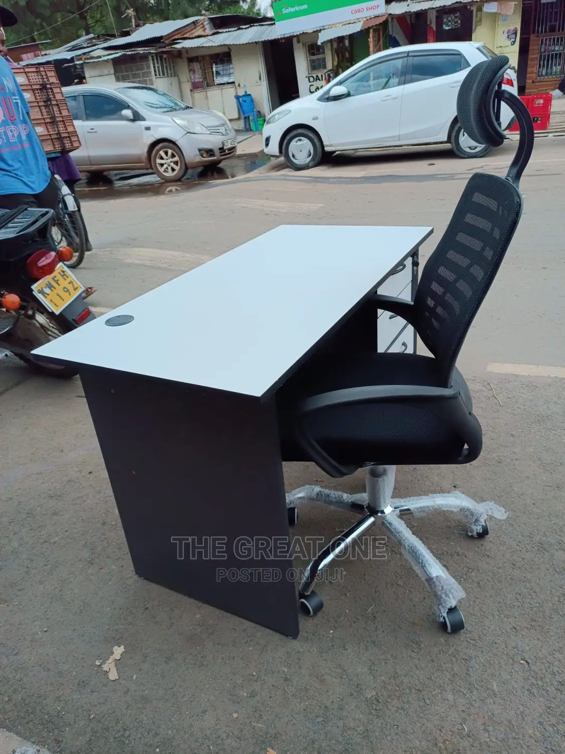 Office Desk/Chair