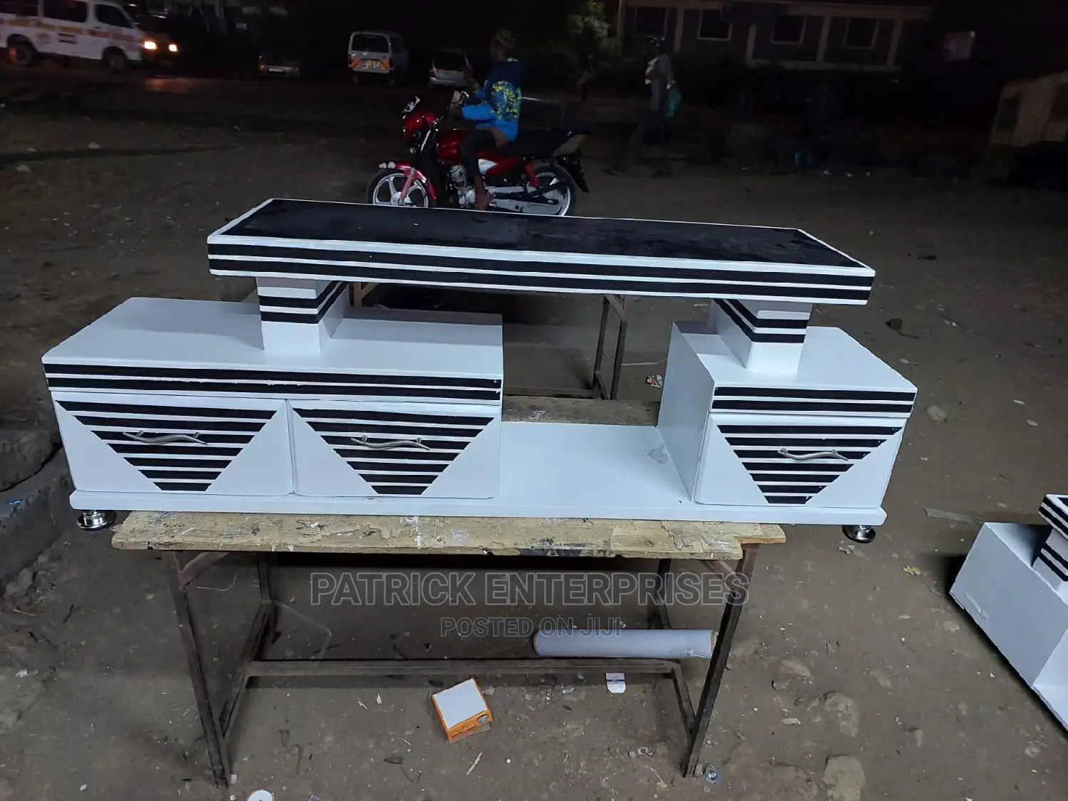 Morden Wooden TV Stands With LED Lights