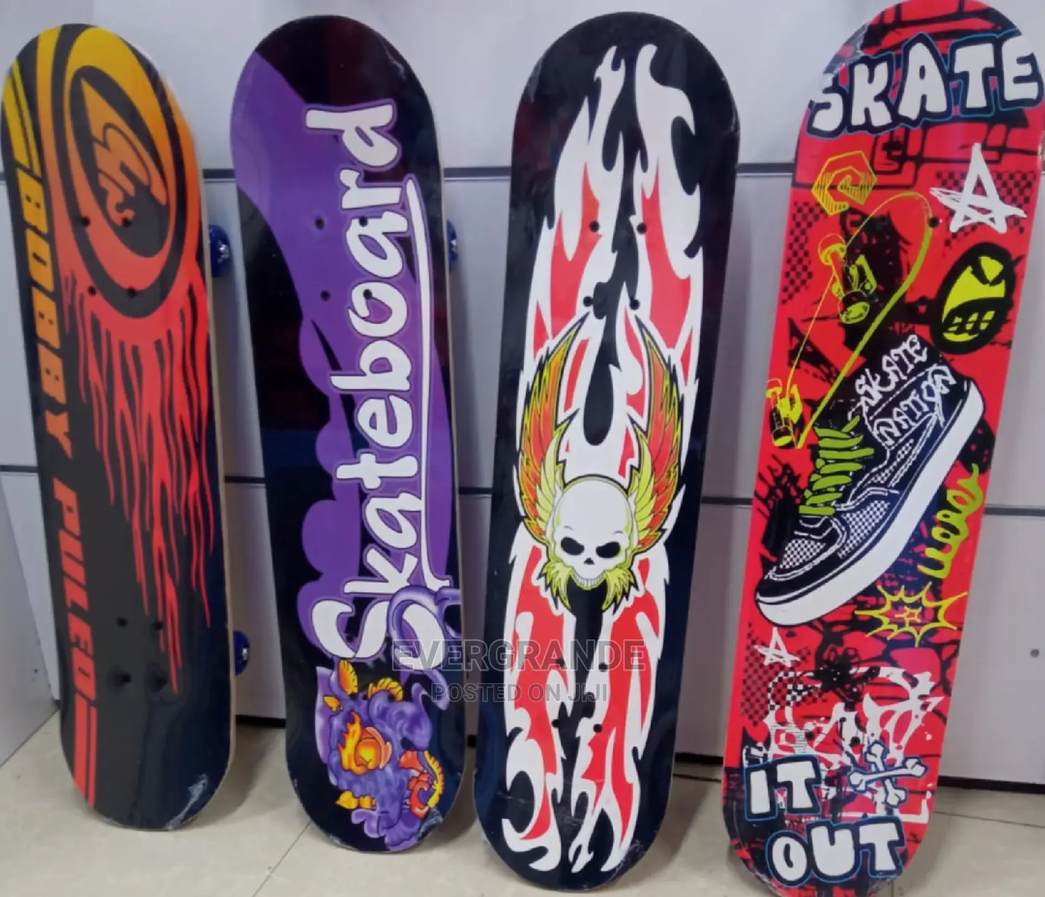 77 Cm Long Skateboard