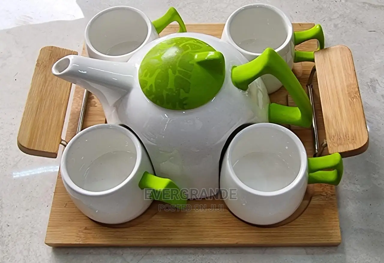 Affordable Set of 4 Cups and 600 Ml Jug