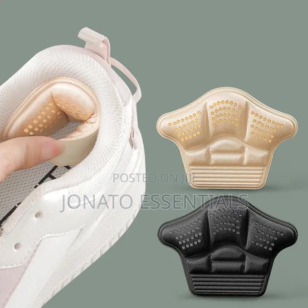 Heel Protectors And Adjust Shoe Size Pads - main view