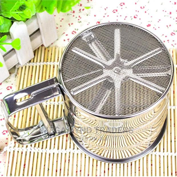 Flour Sieve Handheld / Flour Sifters Cup - thumbnail 3