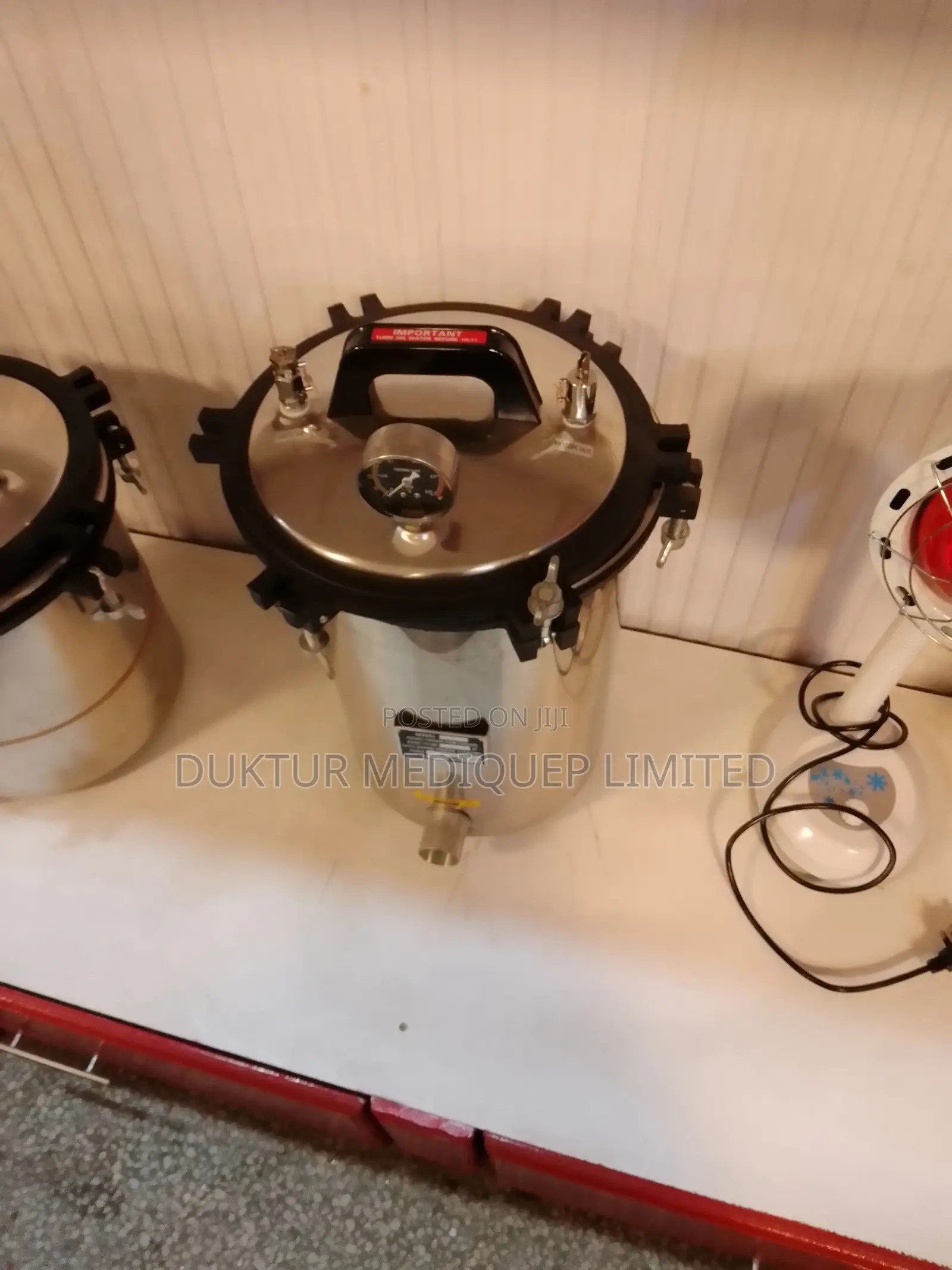 18 Litres AUTOCLAVE MACHINE