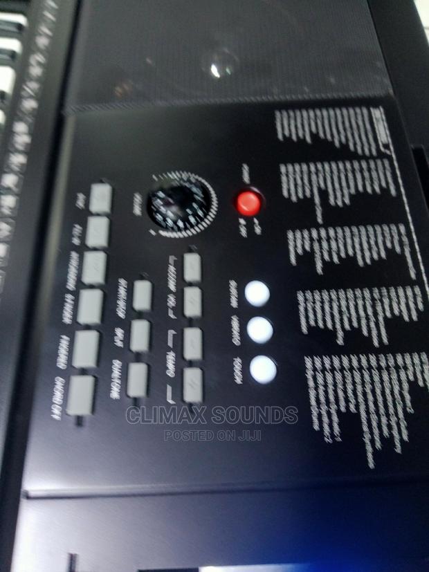 Psr -493 Professional Electronic Keyboard - thumbnail 2