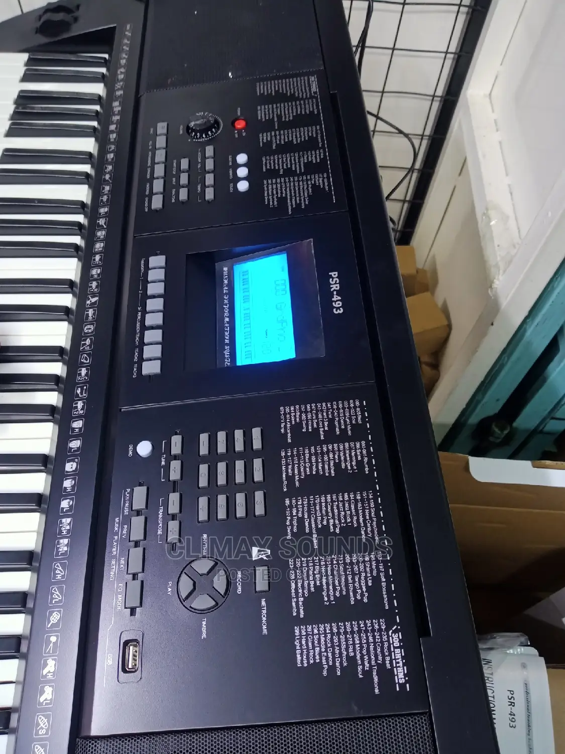 Psr -493 Professional Electronic Keyboard