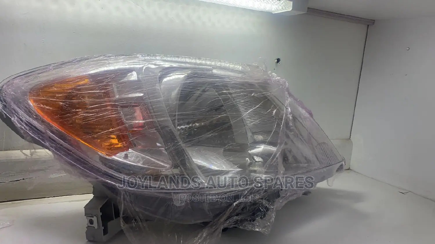 Hilux Vigo 2004 Headlamp/Headlight