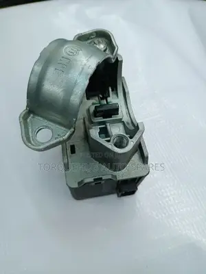 Nissan X-Trail NT31 Steering Lock