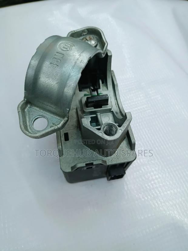 Nissan X-Trail NT31 Steering Lock - thumbnail 2