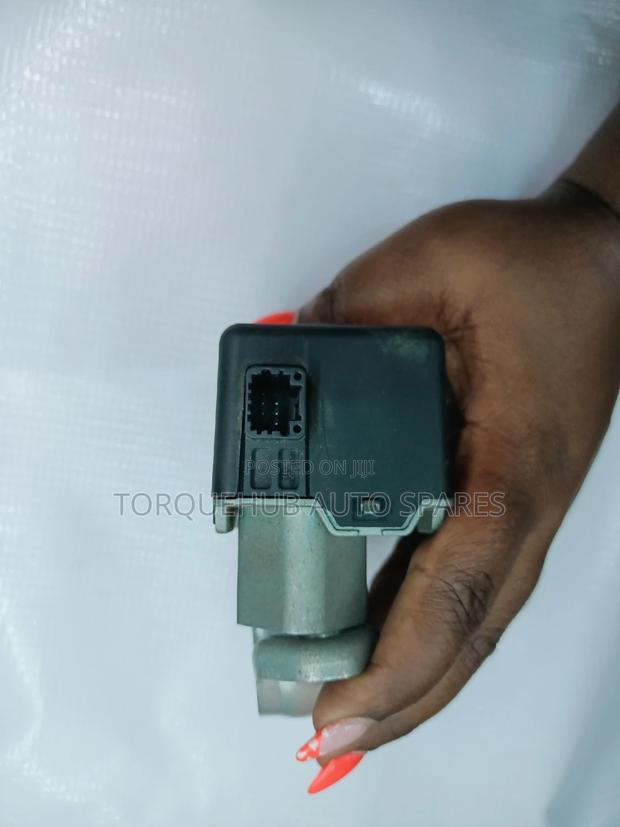 Nissan X-Trail NT31 Steering Lock - thumbnail 3