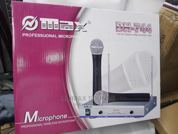 Wireless Microphone MAX DH-744