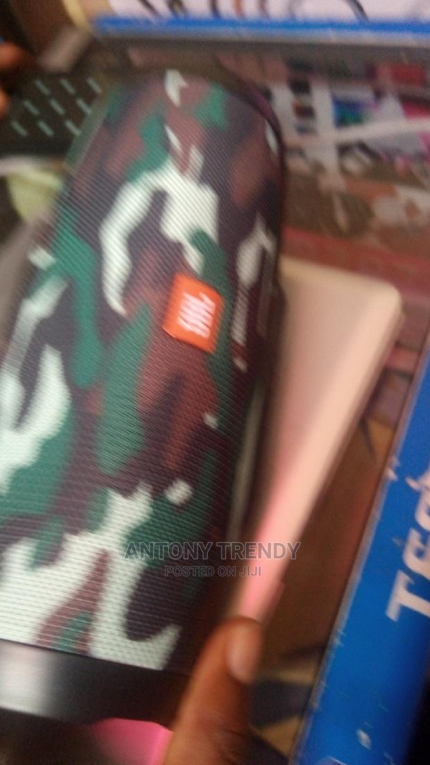 Charge 3 Bass Speaker - thumbnail 3