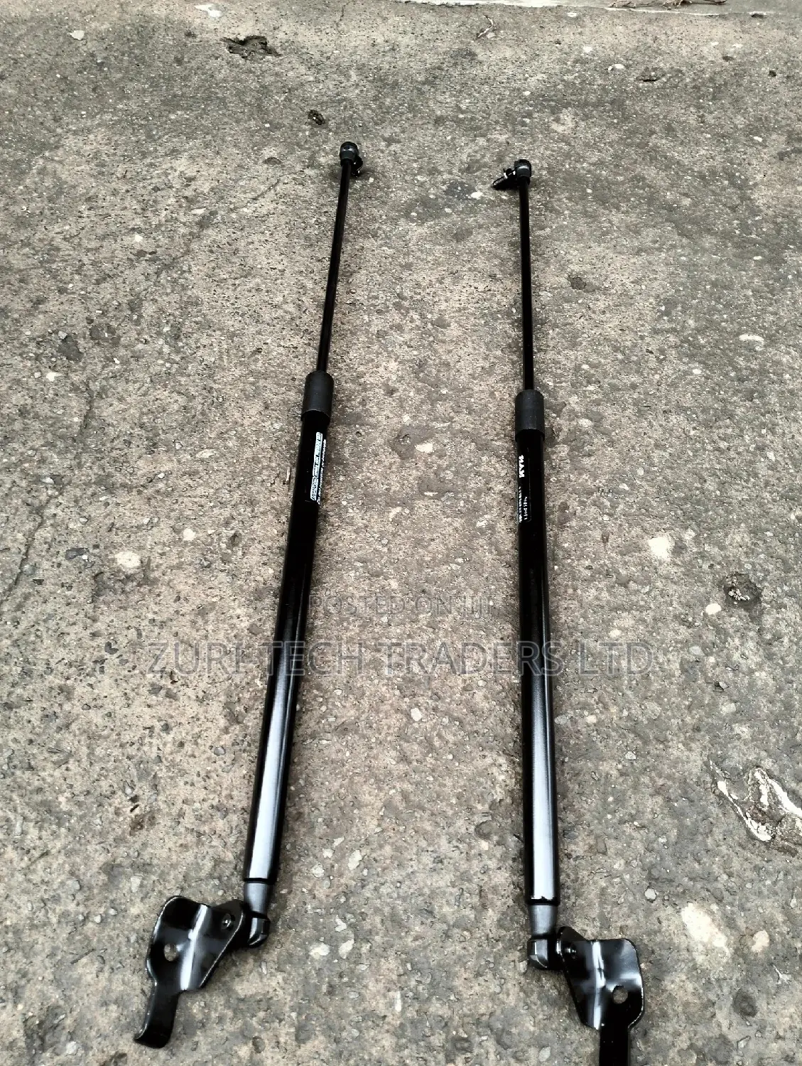 Lc200 (2020)Boot Shocks