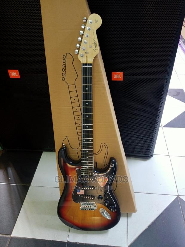 Fender Stratocaster ELECTRIC SOLO Guitar - main view