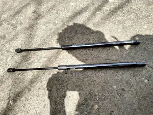 TOUAREG Bonnet Shocks