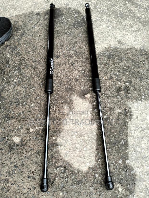 Mark X GRX130 Bonnet Shocks - thumbnail 2