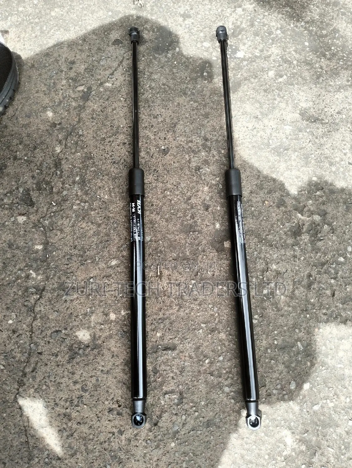 PRADO FJ 150 Bonnet Shocks